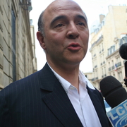Pierre Moscovici (360 visites) reunion des membres du cn à Solférino
et conférece de presse suite à l'annoce d'une hausse de l... Pierre Moscovici