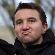 Olivier Besancenot avec la bouche en cul-de-poule