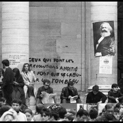 Sorbonne occupée (161 visites) La Sorbonne en mai 1968 (photo parue dans l'Huma du 14 mai 2008) Sorbonne occupée