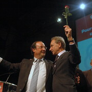 Meeting Delanoë-Hollande, le 16 septembre 2008, à Cergy. (212 visites) François Hollande, Bertrand Delanoë et Dominique Lefebvre, maire de Cergy, en final du meeting. Meeting Delanoë-Hollande, le 16 septembre 2008, à Cergy.