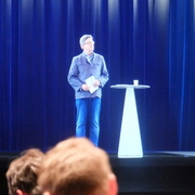 Mélenchon Hologramme (77 visites) Mélenchon Hologramme