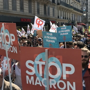 stop Macron
