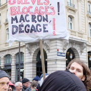 Macron dégage